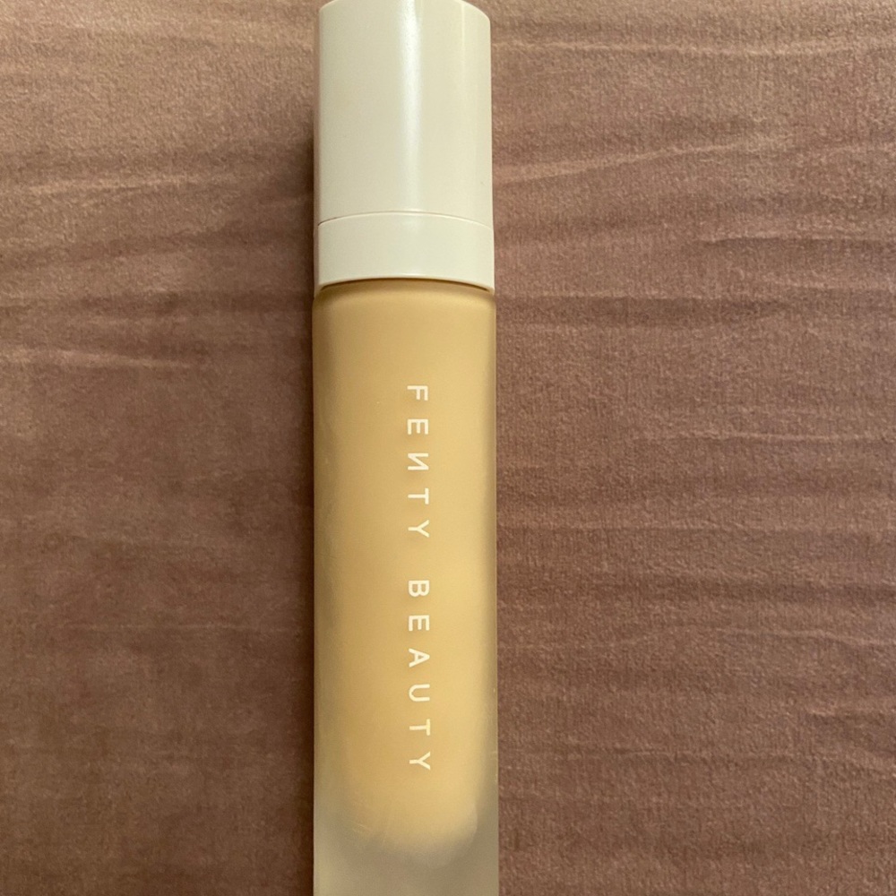 Fenty Soft Matte Foundation shade 185